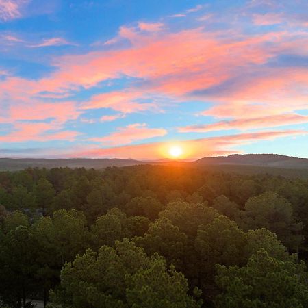 Two Knights Luxury Cabin Broken Bow Bagian luar foto